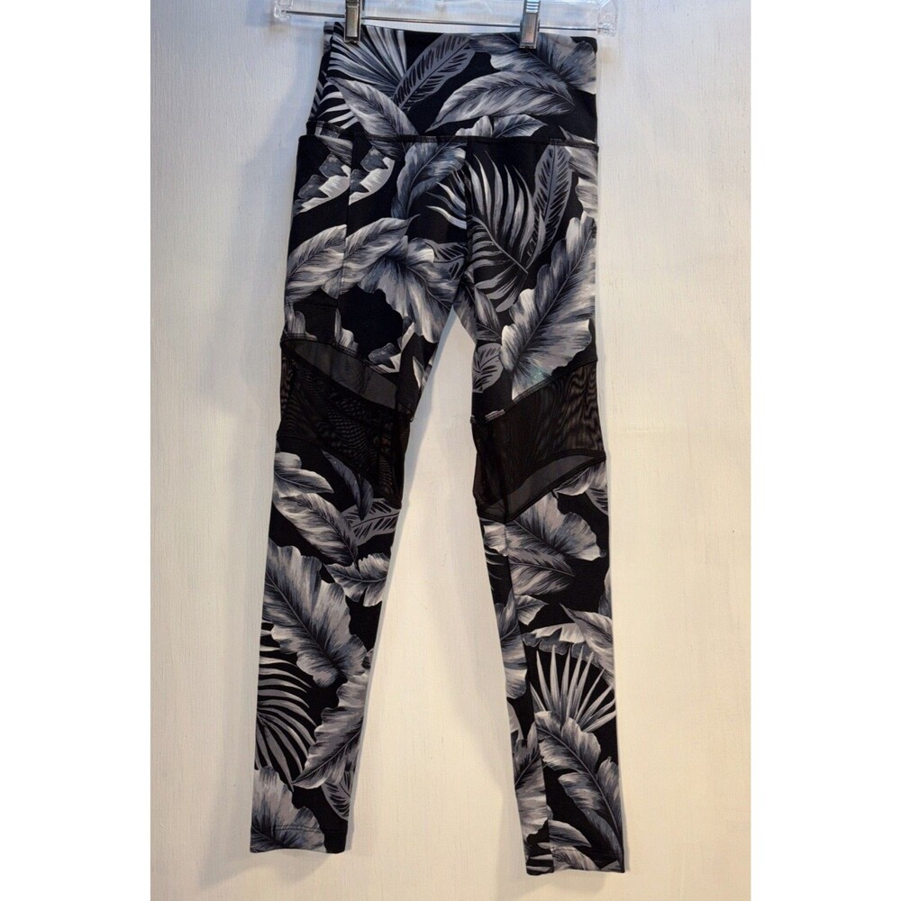Victoria's Secret Sport Knockout Gray Black Tropical Palm Leggings Size X-Small